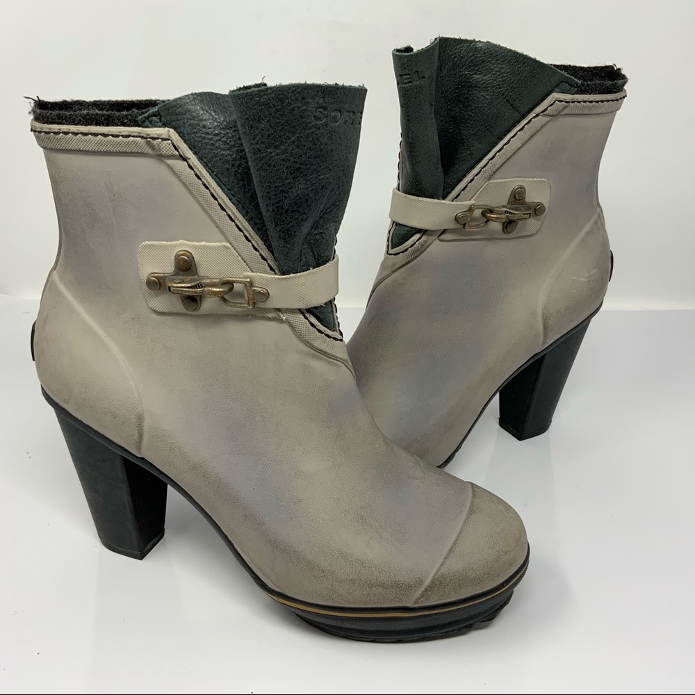 Sorel Medina High-Heel Rain Boot. Size 8